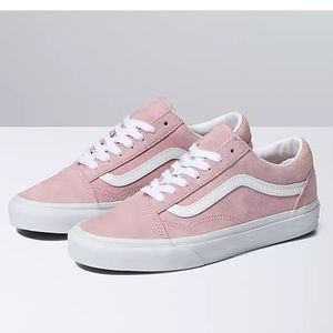 Women's Old Skool Vans in Pink Suede